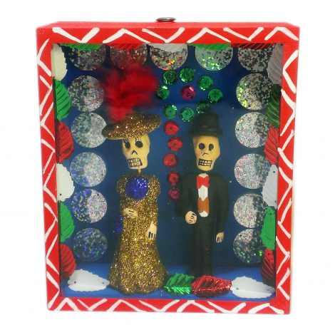 DD220 Medium Hanging Square Shadow Box (Nicho) Mixed Styles
