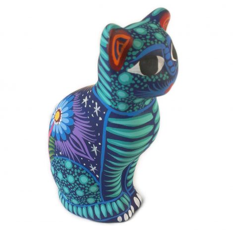 NA028 - Large Sitting Cat
