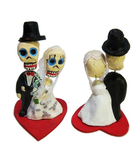 DD508 Wood Heart Cabezones Bride & Groom