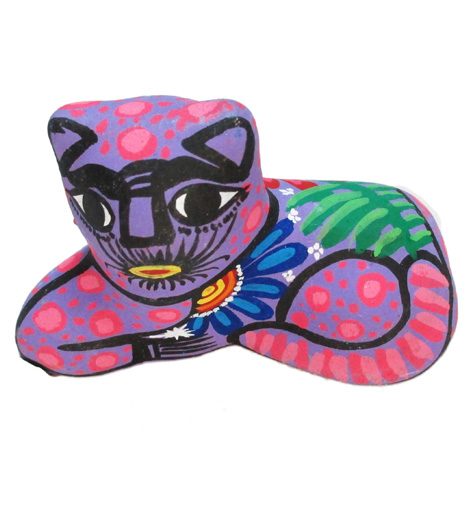 NA032 - Mini Cat Laying Down