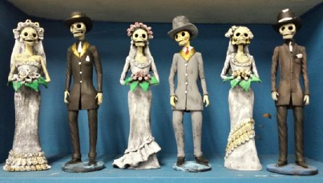Medium Bride Catrina CA702 - Image 2