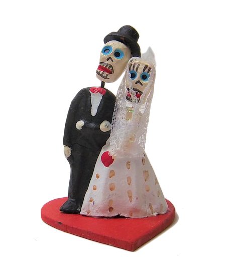 DD507 Wood Heart Bride and Groom