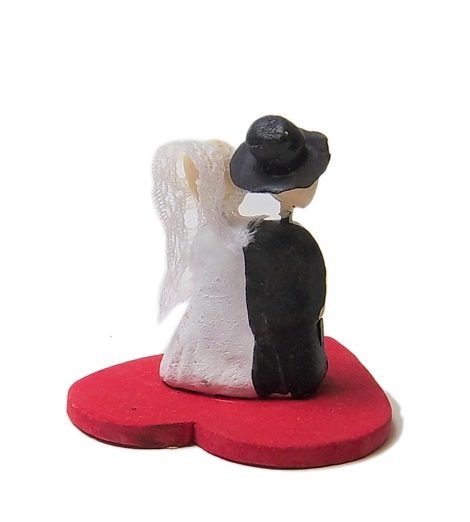 DD508-1 Mini Wood Heart Bride & Groom - Image 3
